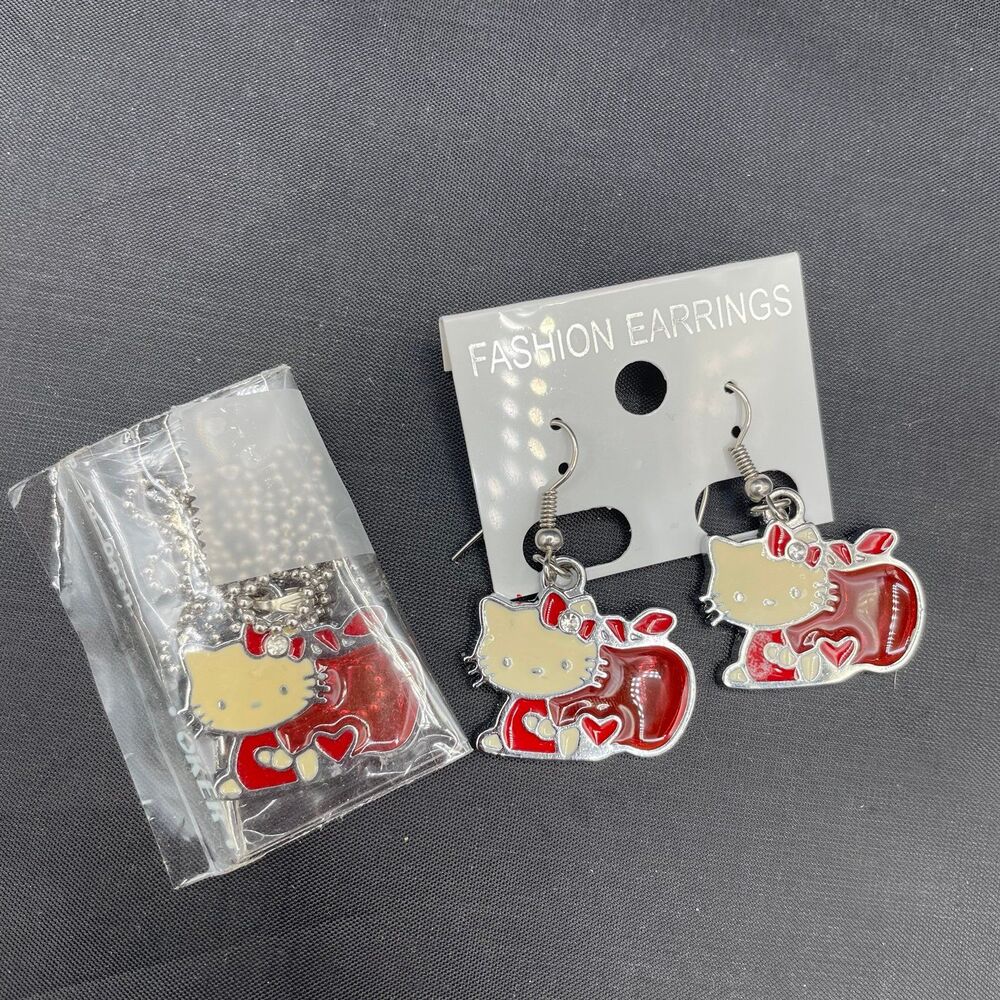 Hello Kitty Hugging Apple Matching Dangling Fashion Earrings & Necklace
